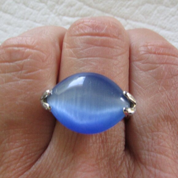 Blue Stone Silver Ring - Sz 9 - Picture 2 of 6